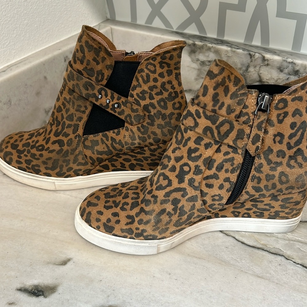 L. Paolo Leopard print Linea Paolo Freshton  Wedge Sneaker Boot